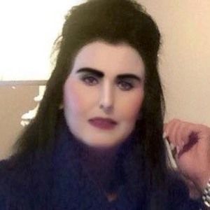 Meet your Posher, Saima